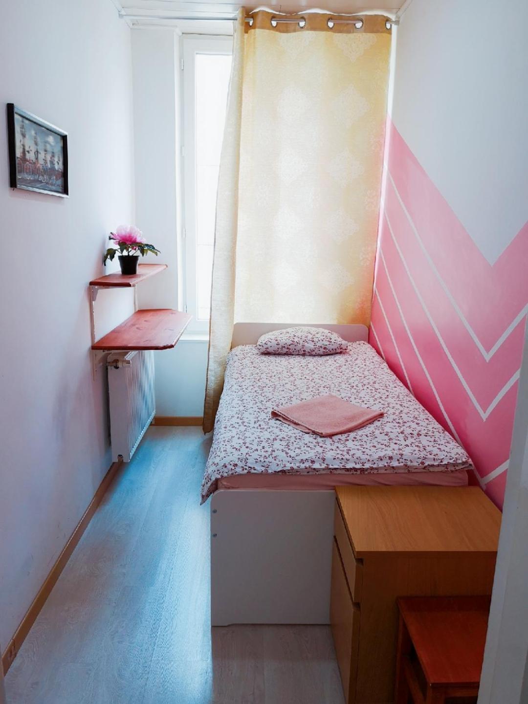 A Private Room For Backpacker Share Bathroom Bruxelles Exterior foto